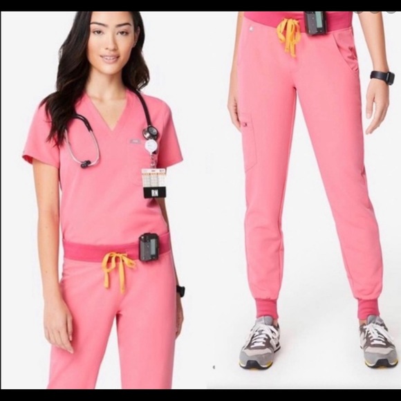 Figs neon pink scrub set m/l